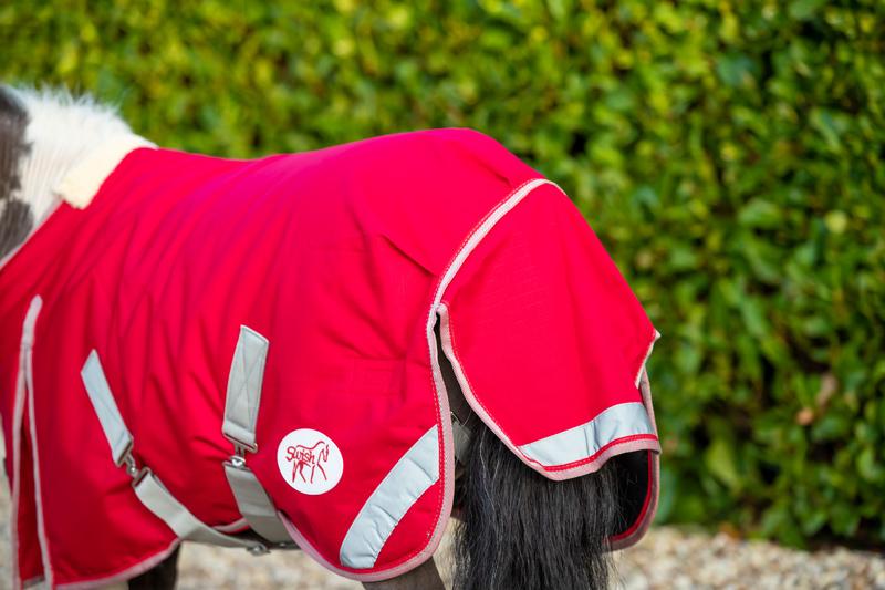 MINI 200g Turnout Rug - Red
